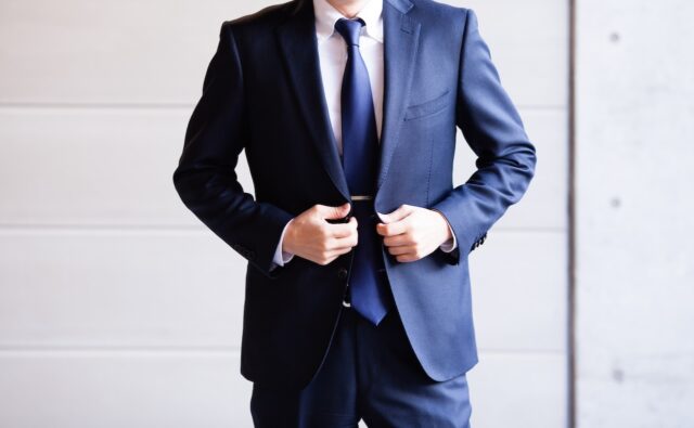 スーツ各部位の着こなしポイント