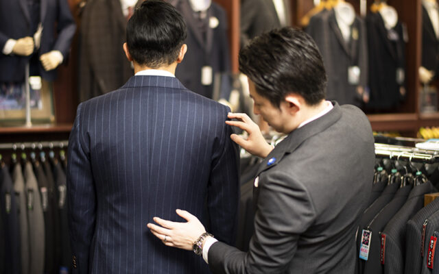 生地・柄・色にこだわった、自分だけのスーツで成人式を迎えよう